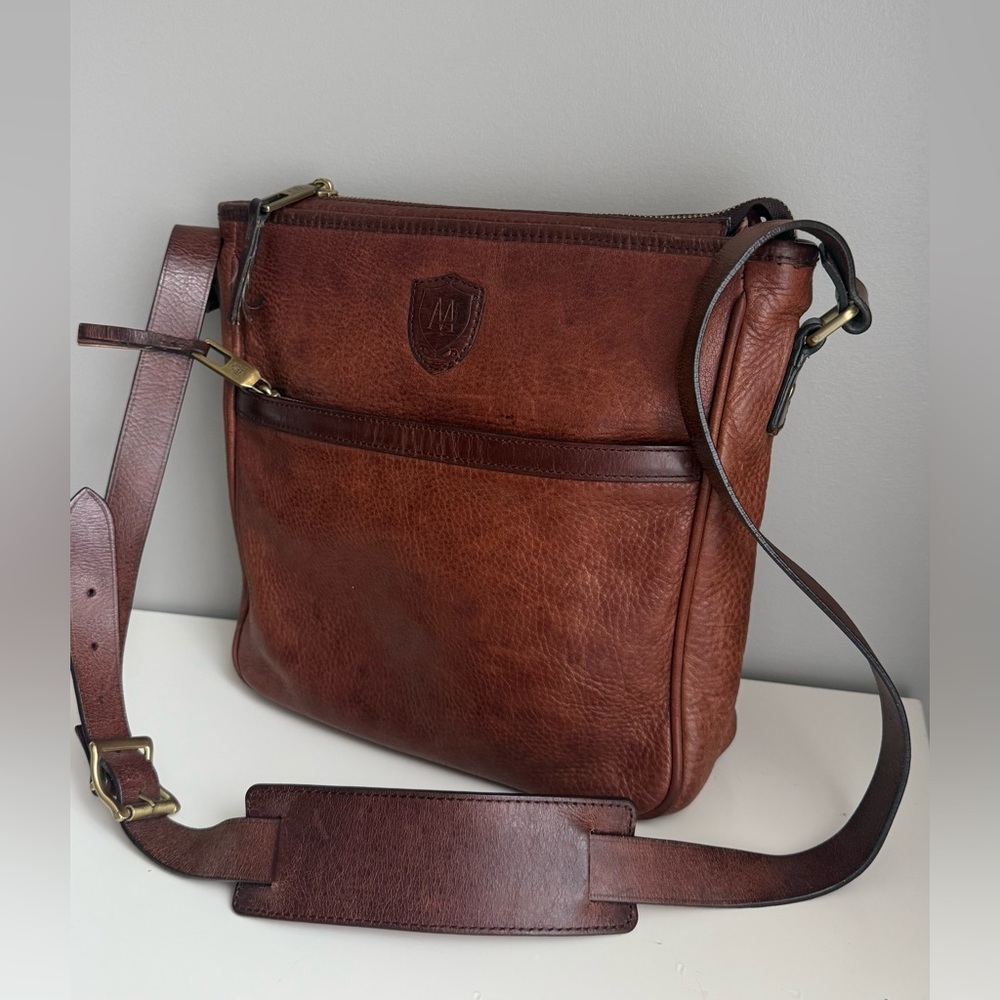 MASSIMO DUTTI vintage brown
Leather weekend  messenger crossbody bag